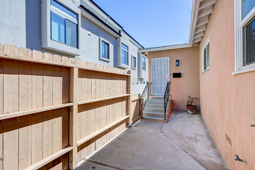 Building Photo - 2312 Grant Ave