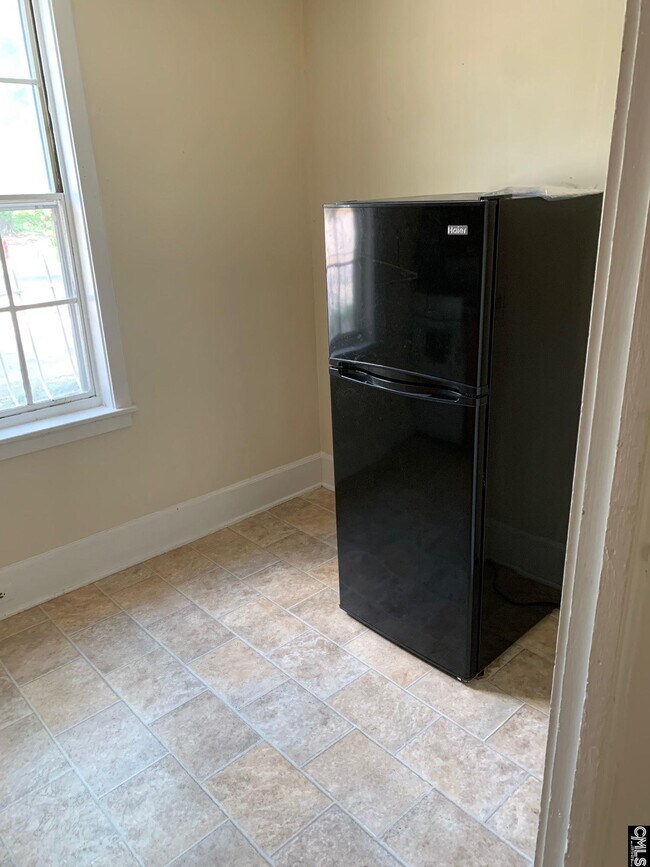 Building Photo - 1006 Marion St