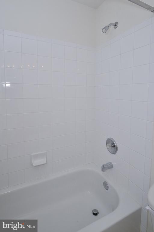 Building Photo - 855 Charwhit Ct