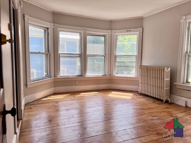 Building Photo - 88 Buell St