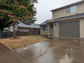 Building Photo - Nice 2bed/1.5 bath townhome- Great Springf...