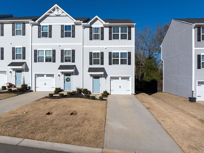 Building Photo - 109 Brooklane Ct