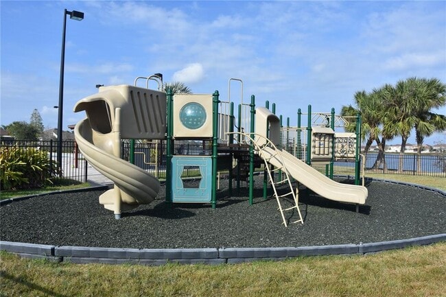 Building Photo - 2274 Geneva Dr