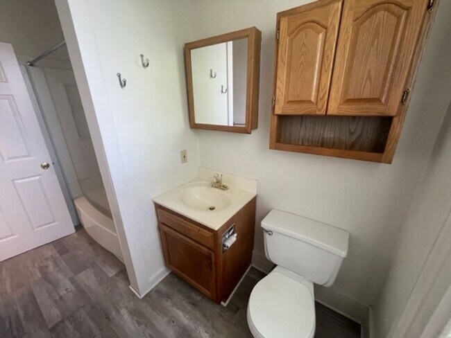 Building Photo - 1023 Lofts