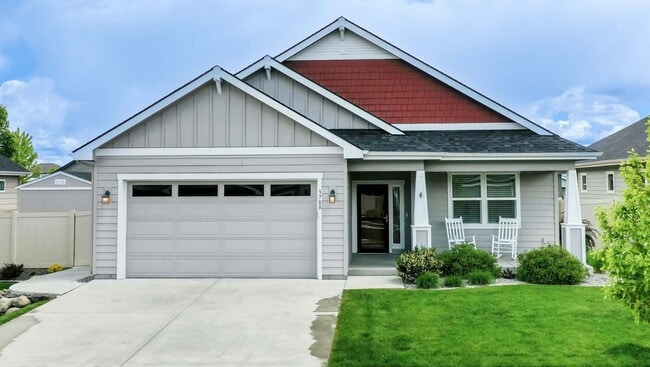 Building Photo - Elegant and Pristine Post Falls Home