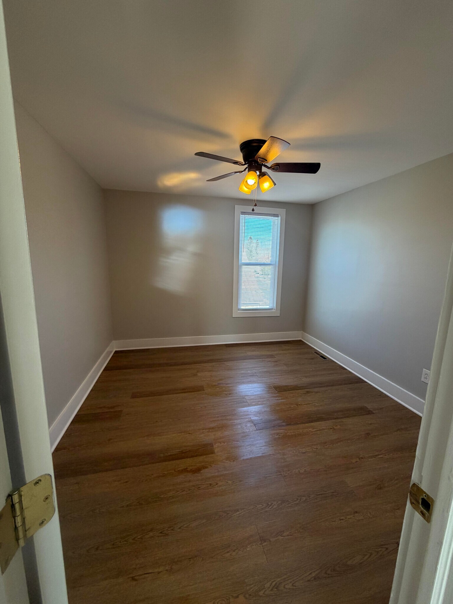 Bedroom 2 - 209 Kingsley Rd