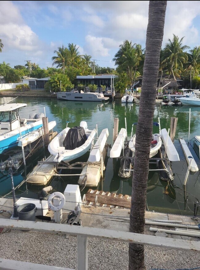 Building Photo - 2101 Calais Dr