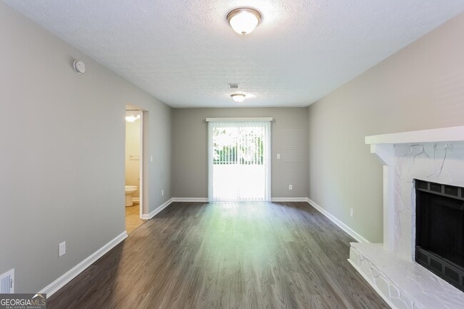 Building Photo - 830 Durham Crossing