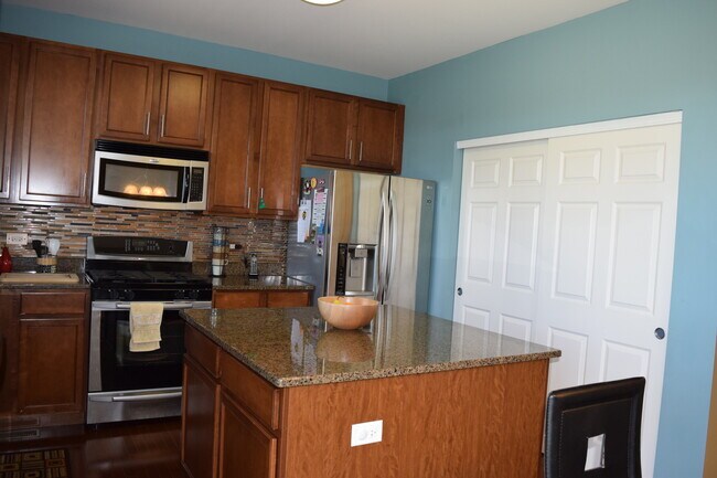 Building Photo - 2146 Cabrillo Ln