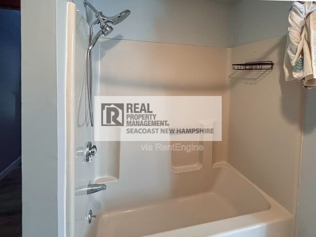 Building Photo - 10 Kelley Rd