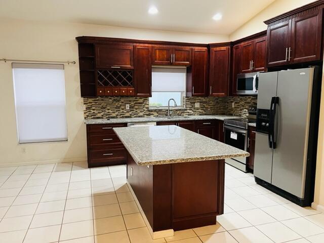 Building Photo - 10787 Fillmore Dr