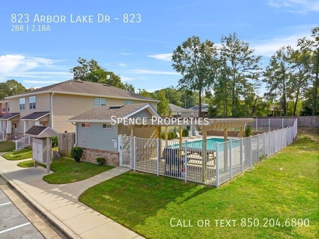 Building Photo - 823 Arbor Lake Dr