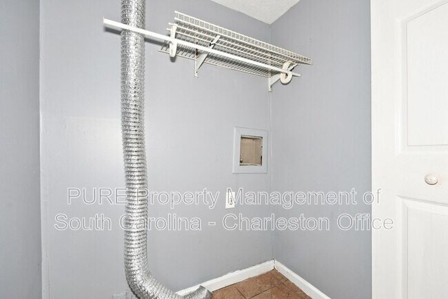 Building Photo - 1402 Camp Rd