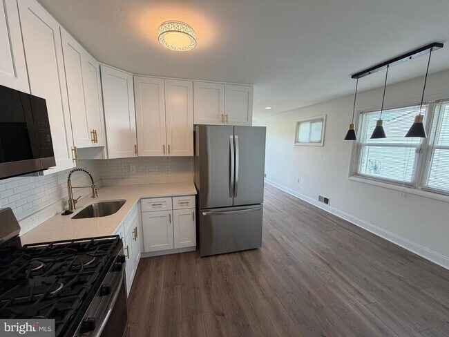 Building Photo - 3207 Gartside Ave