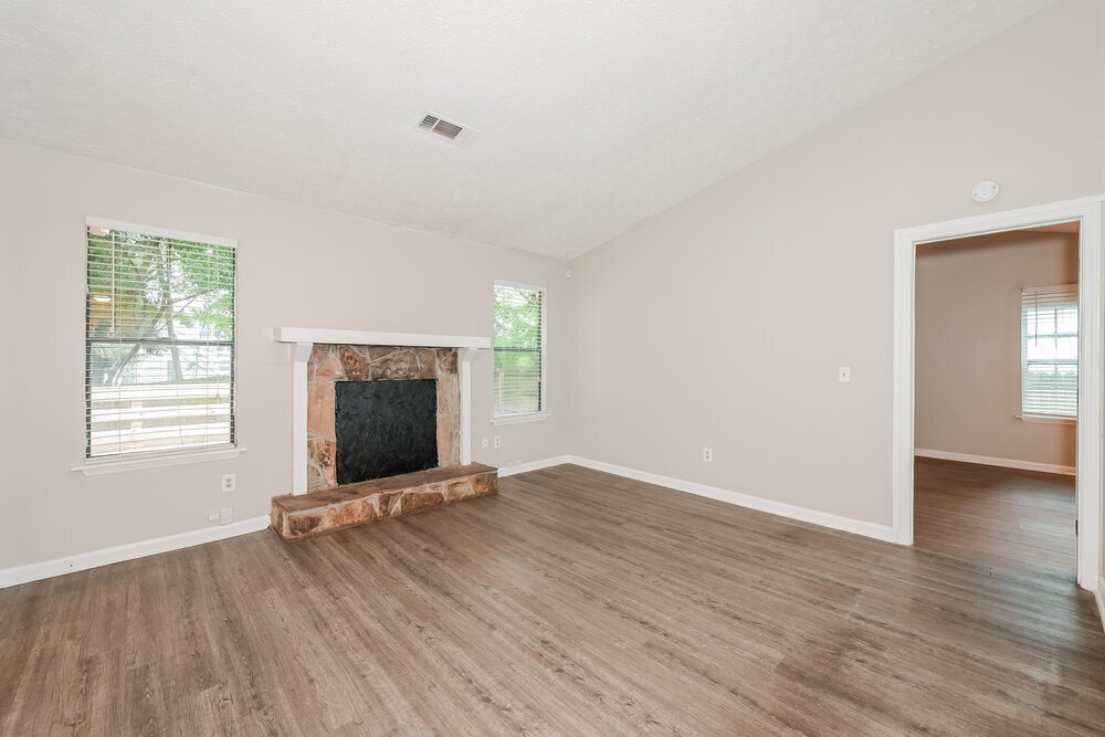 Building Photo - 6052 Creekford Dr