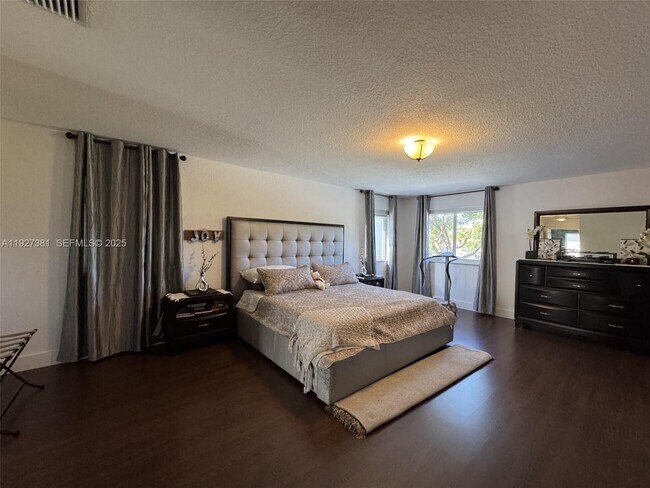 Building Photo - 10973 NW 53rd Ln