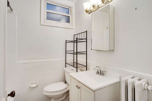 Building Photo - Kingman Park Charming Brick Townhome - Move-In Ready