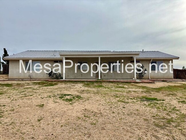 Building Photo - 14744 Hopland St