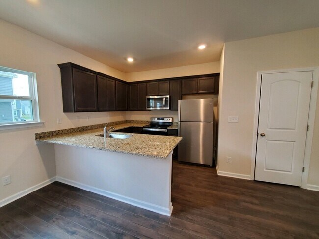 Building Photo - 8095 Logan Dr