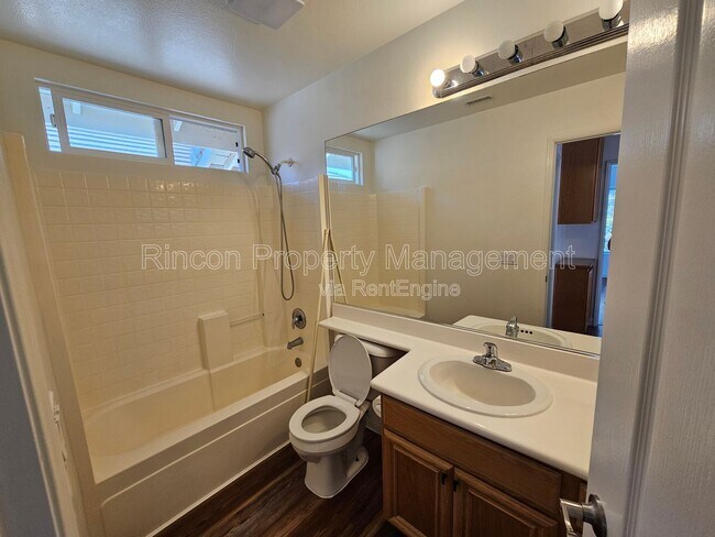 Building Photo - 4782 Templeton St