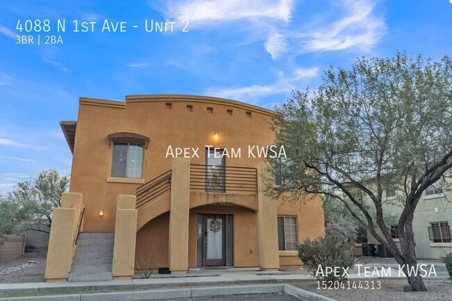 Building Photo - $1170 - Beautiful 3 Bed | 2 Bath Upstairs ...