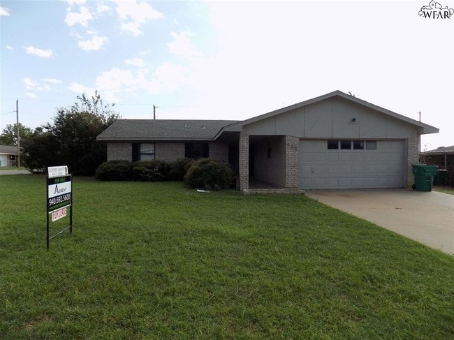 Primary Photo - 988 Victoria Dr