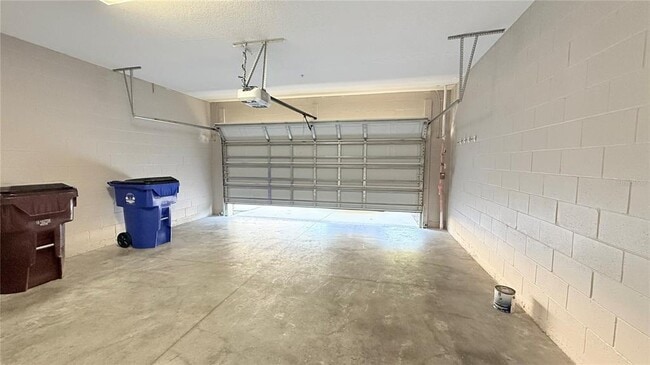 Building Photo - 6000 Wood Wind Pl