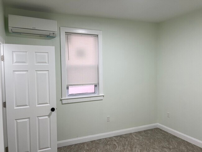 Building Photo - 343 Highland Ave