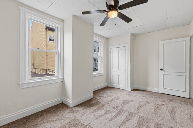 Building Photo - 5206 Lotus Wy