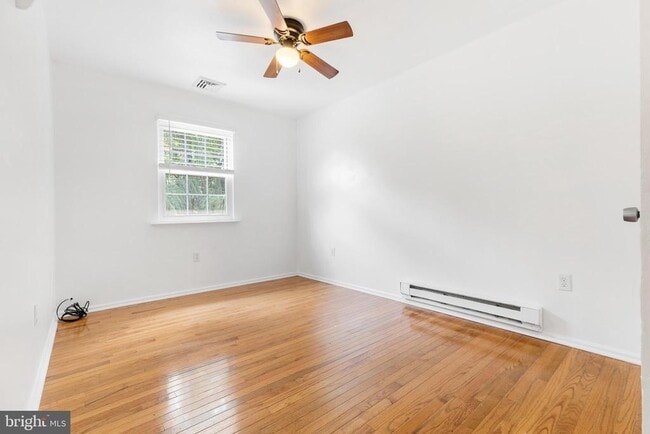 Building Photo - 172 Stirling Ct