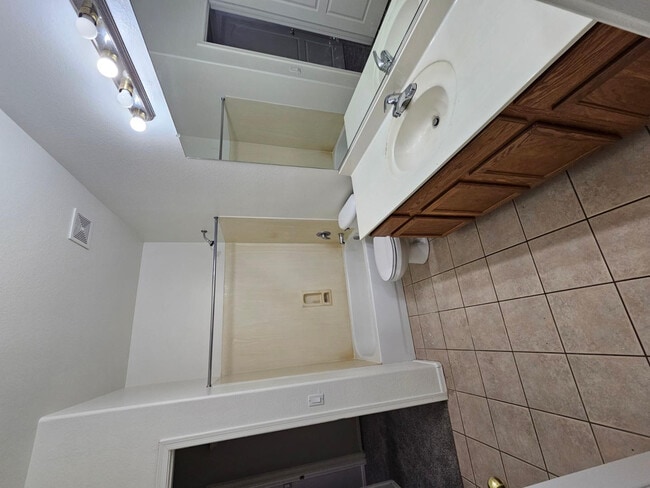 Building Photo - 12247 W Grant St