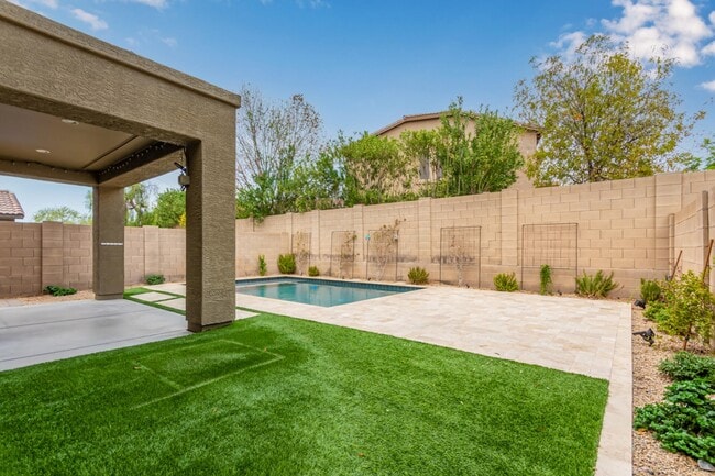 Building Photo - 2626 W Florentine Rd