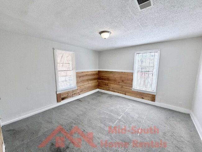 Building Photo - 1417 Rayner St