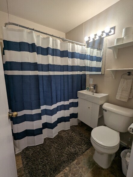 Building Photo - 232 31st St NE