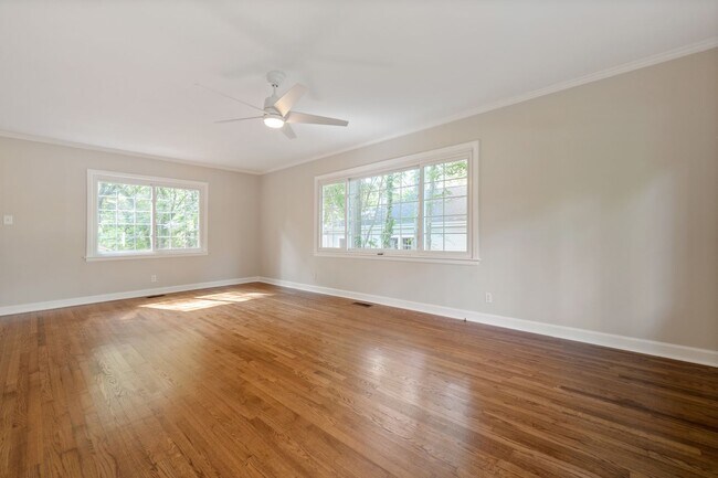 Building Photo - 3bd/1ba Home Near Durham's Lakewood Neighborhood!