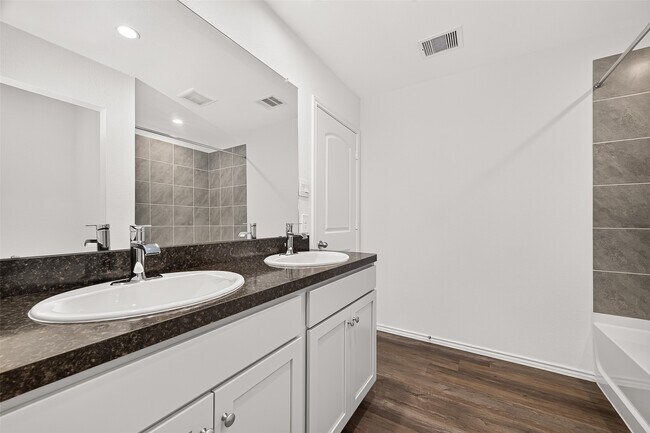 Building Photo - 24410 Oriole Summit Dr