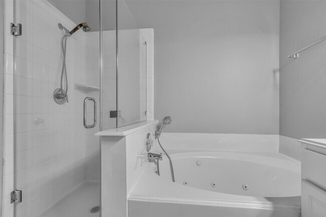 Building Photo - 3326 Pebble Beach Ln