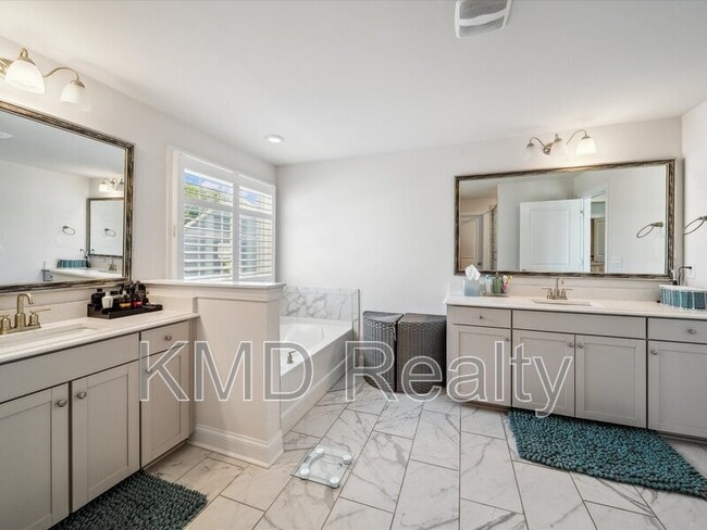 Building Photo - 6112 Willow Pin Ln