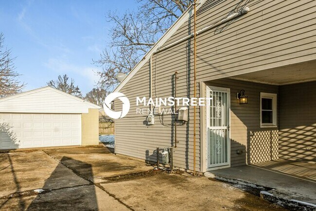Building Photo - 7111 Nathan Hale Way