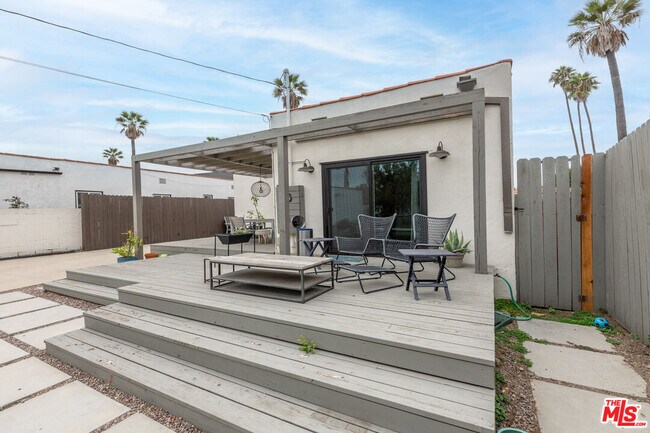 Building Photo - 3990 Degnan Blvd