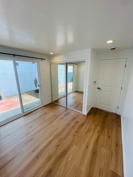 Bedroom - 1553 W 106th St