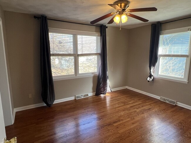 Building Photo - Pre-Lease in Brentwood