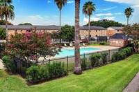 Building Photo - Red Pines Apartments