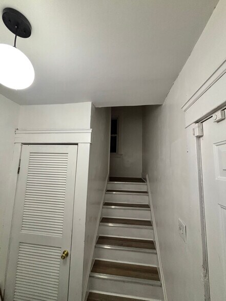 Building Photo - 11813 Soika Ave
