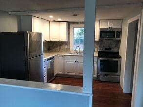 Building Photo - 13 Florence St