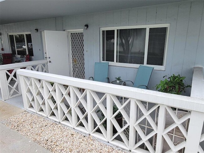 Building Photo - 2170 NE 51st Ct