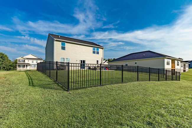 Building Photo - 312 Smt Crk Dr