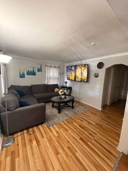 Building Photo - 24800 Dunning St