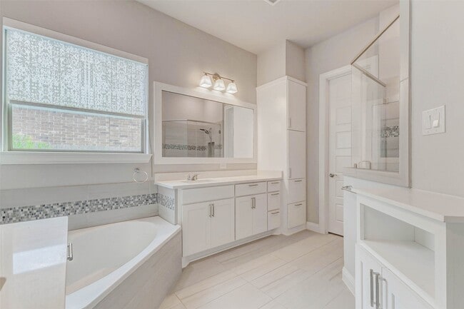 Building Photo - 1819 Golden Cape Dr