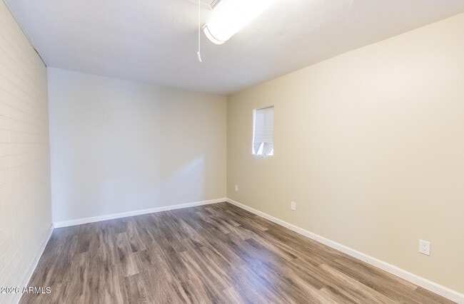 Building Photo - 1029 W Elna Rae St